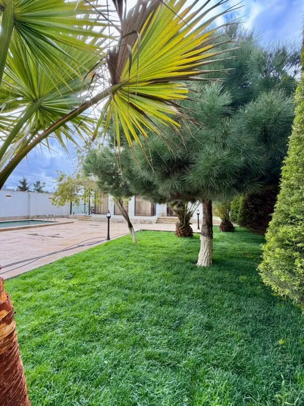 Satılır 4 otaqlı həyət evi 180 m²