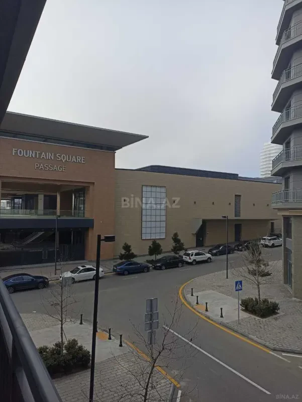 Satılır 4 otaqlı mənzil 166 m²
