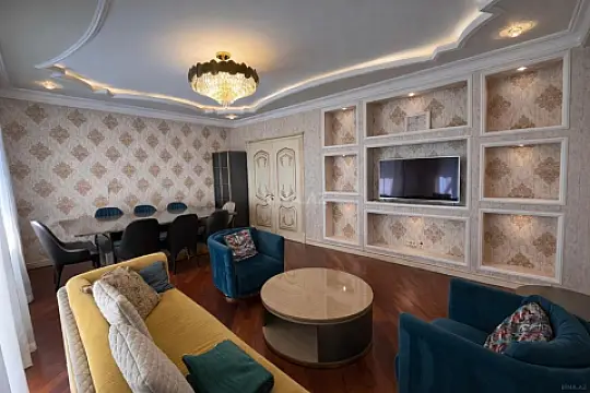 Kirayə verilir 3 otaqlı mənzil 136 m² — Bakı 3 otaq 136.00 m²