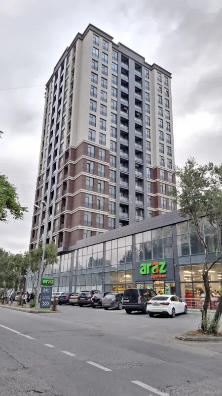 Satılır 2 otaqlı mənzil 72 m²