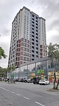 Satılır 2 otaqlı mənzil 72 m²
