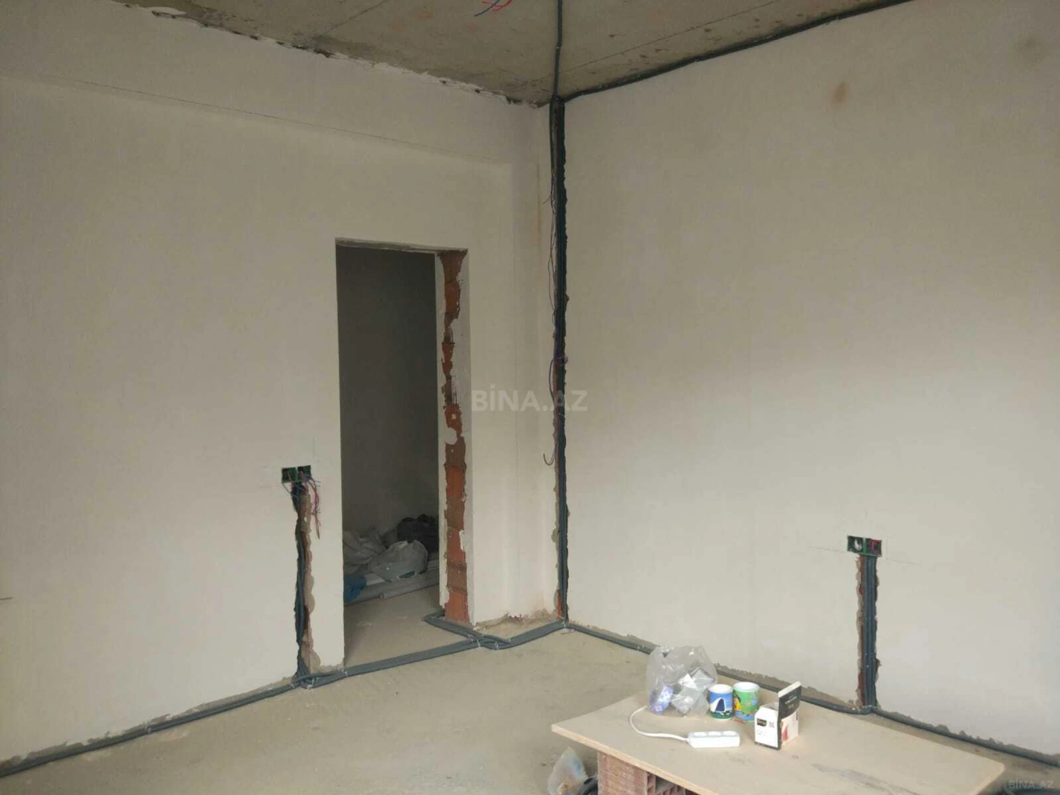 Satılır 2 otaqlı mənzil 72 m²