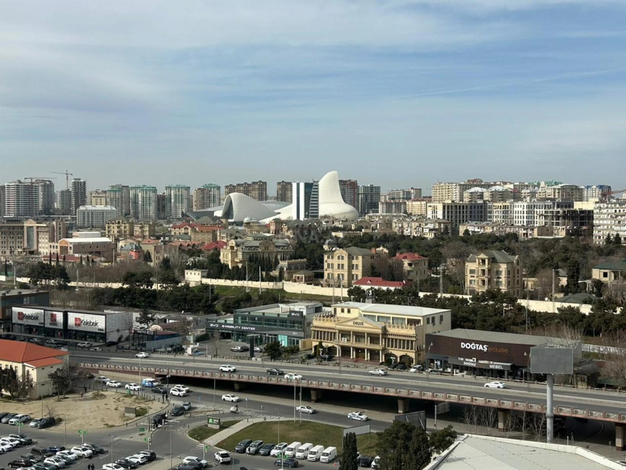 Satılır 3 otaqlı mənzil 95 m²