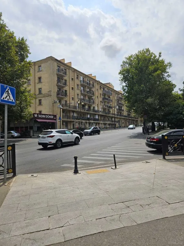 Satılır 3 otaqlı mənzil 75 m²