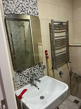 Kirayə verilir 2 otaqlı mənzil 60 m²