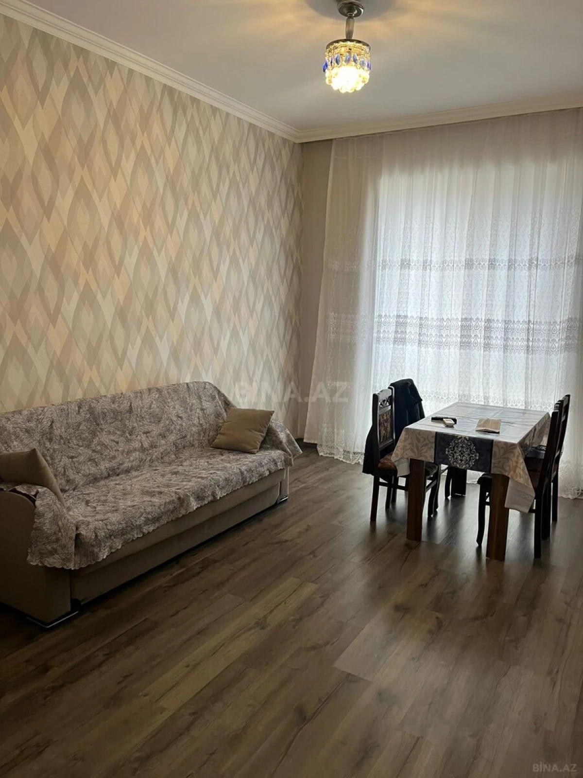Kirayə verilir 2 otaqlı mənzil 60 m²