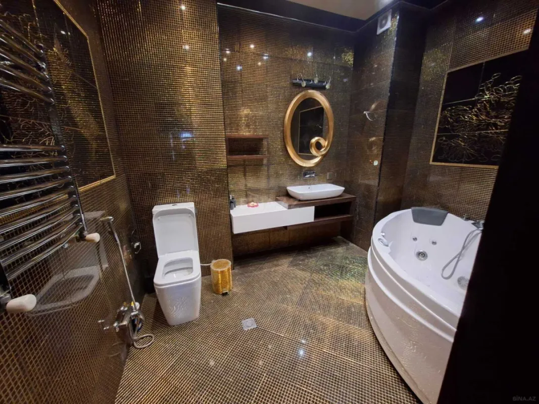 Satılır 4 otaqlı mənzil 185 m²