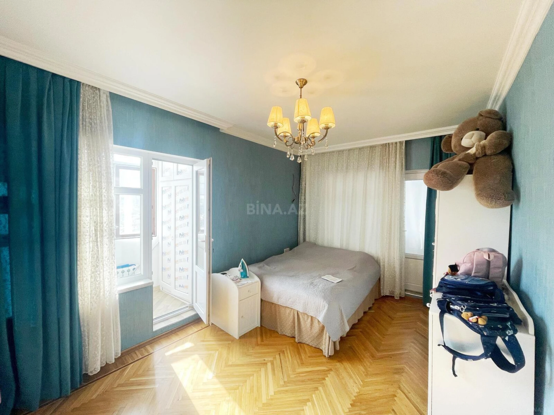 Satılır 4 otaqlı mənzil 115 m²