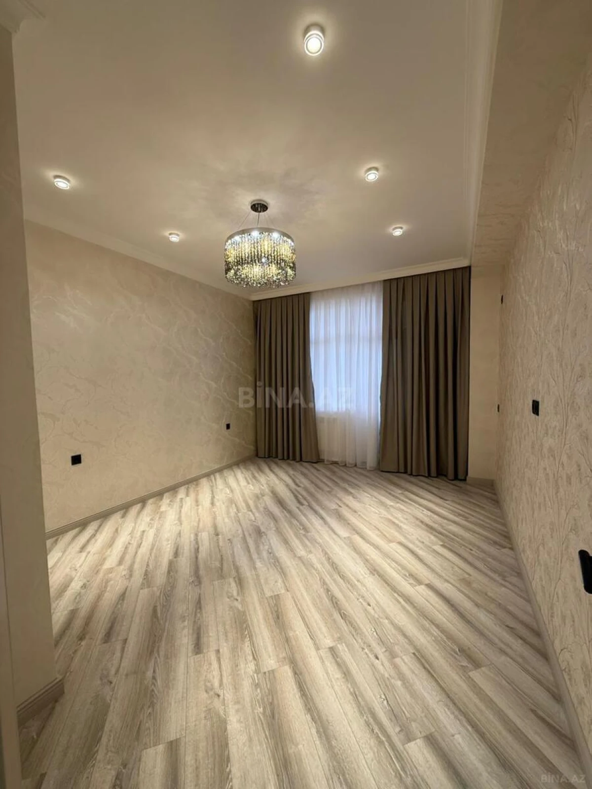 Satılır 3 otaqlı mənzil 88 m²