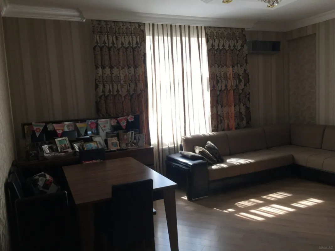 Satılır 2 otaqlı mənzil 86 m²