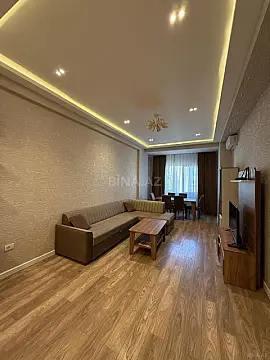 Kirayə verilir 2 otaqlı mənzil 75 m²