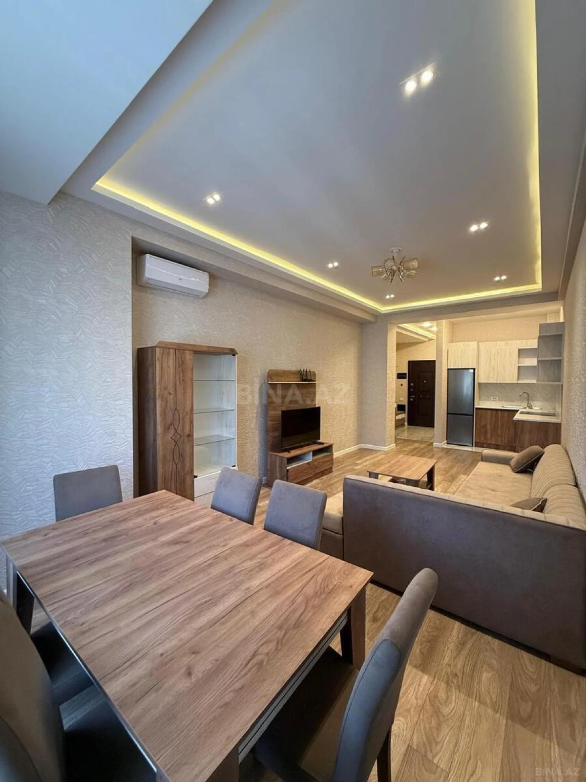 Kirayə verilir 2 otaqlı mənzil 75 m²