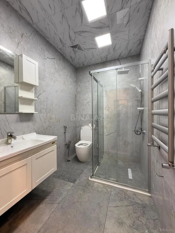 Kirayə verilir 2 otaqlı mənzil 75 m²