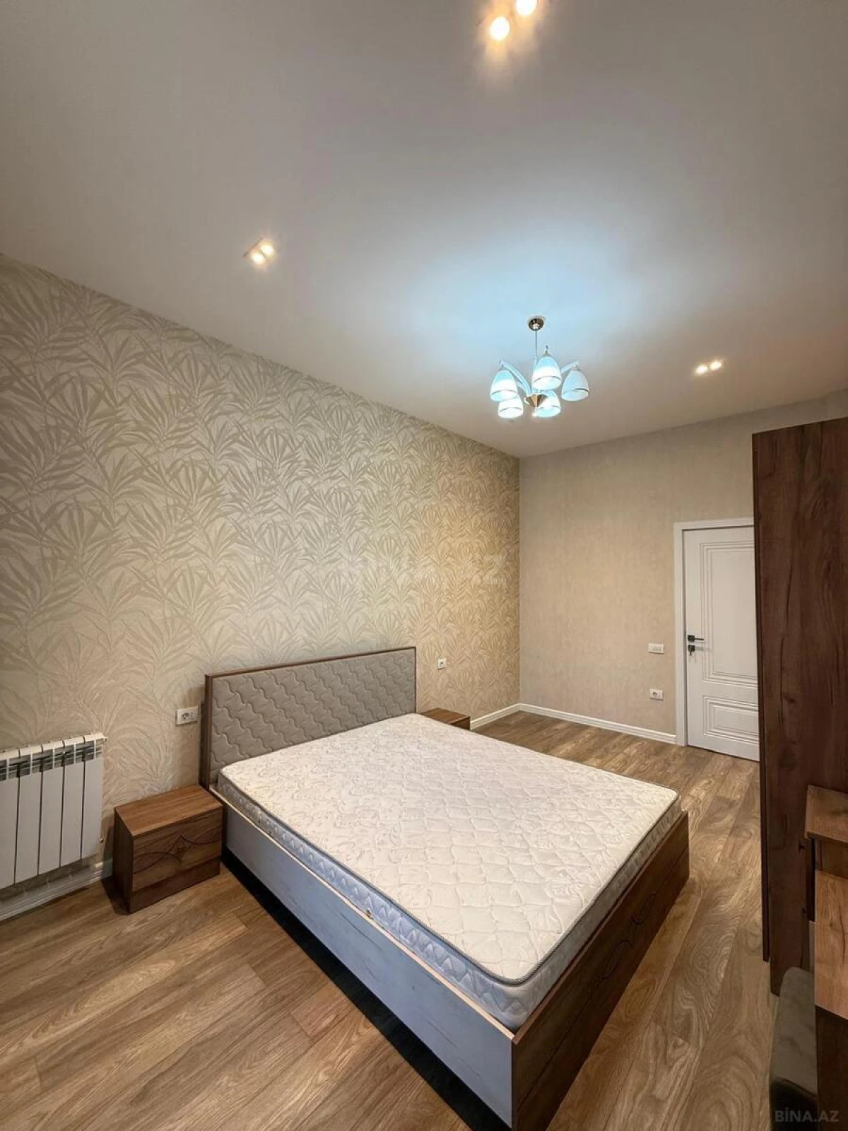 Kirayə verilir 2 otaqlı mənzil 75 m²