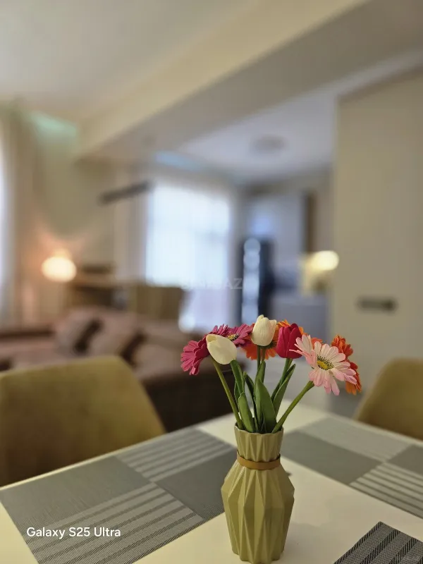 Kirayə verilir 2 otaqlı mənzil 90 m²