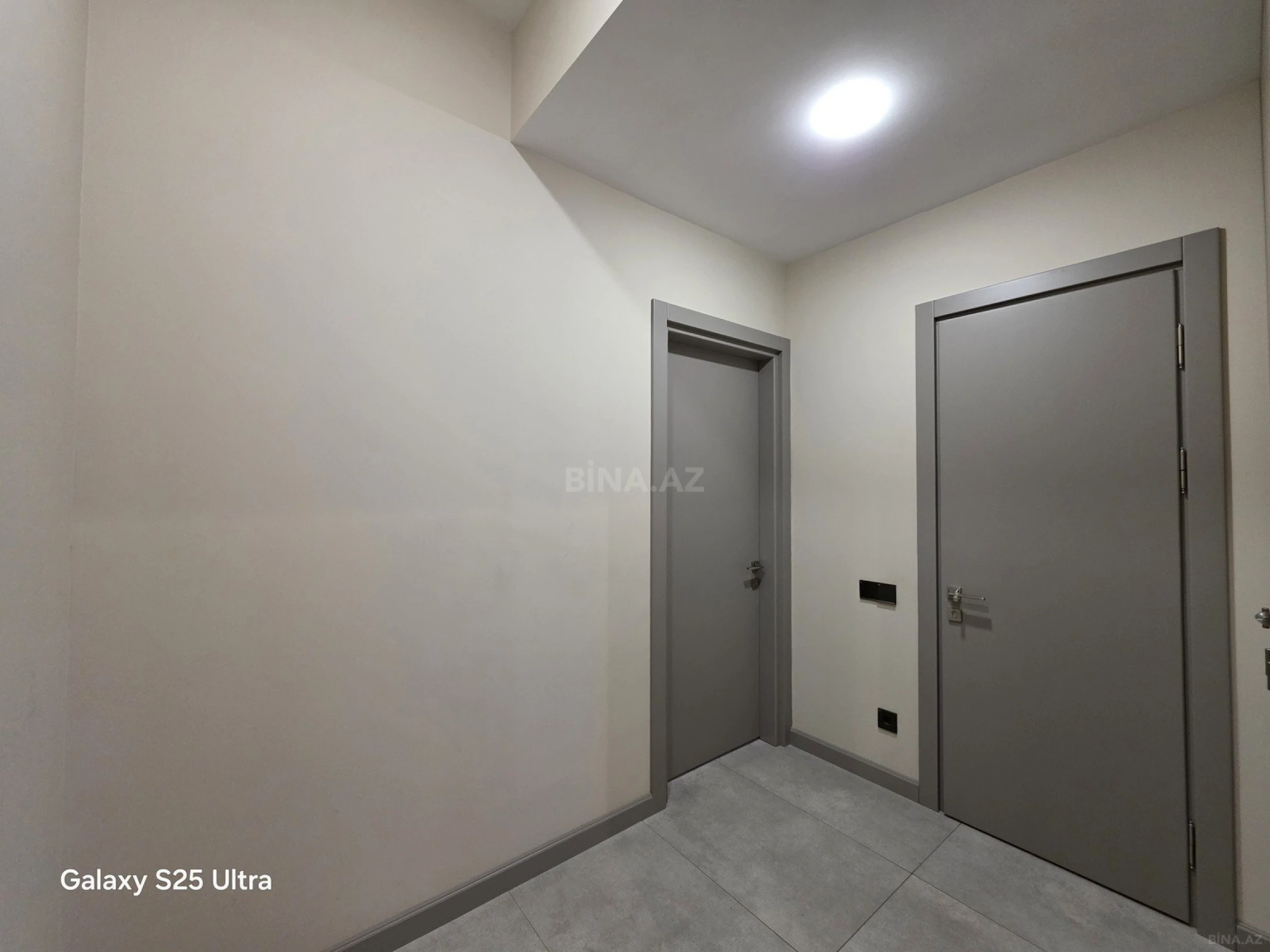 Kirayə verilir 2 otaqlı mənzil 90 m²