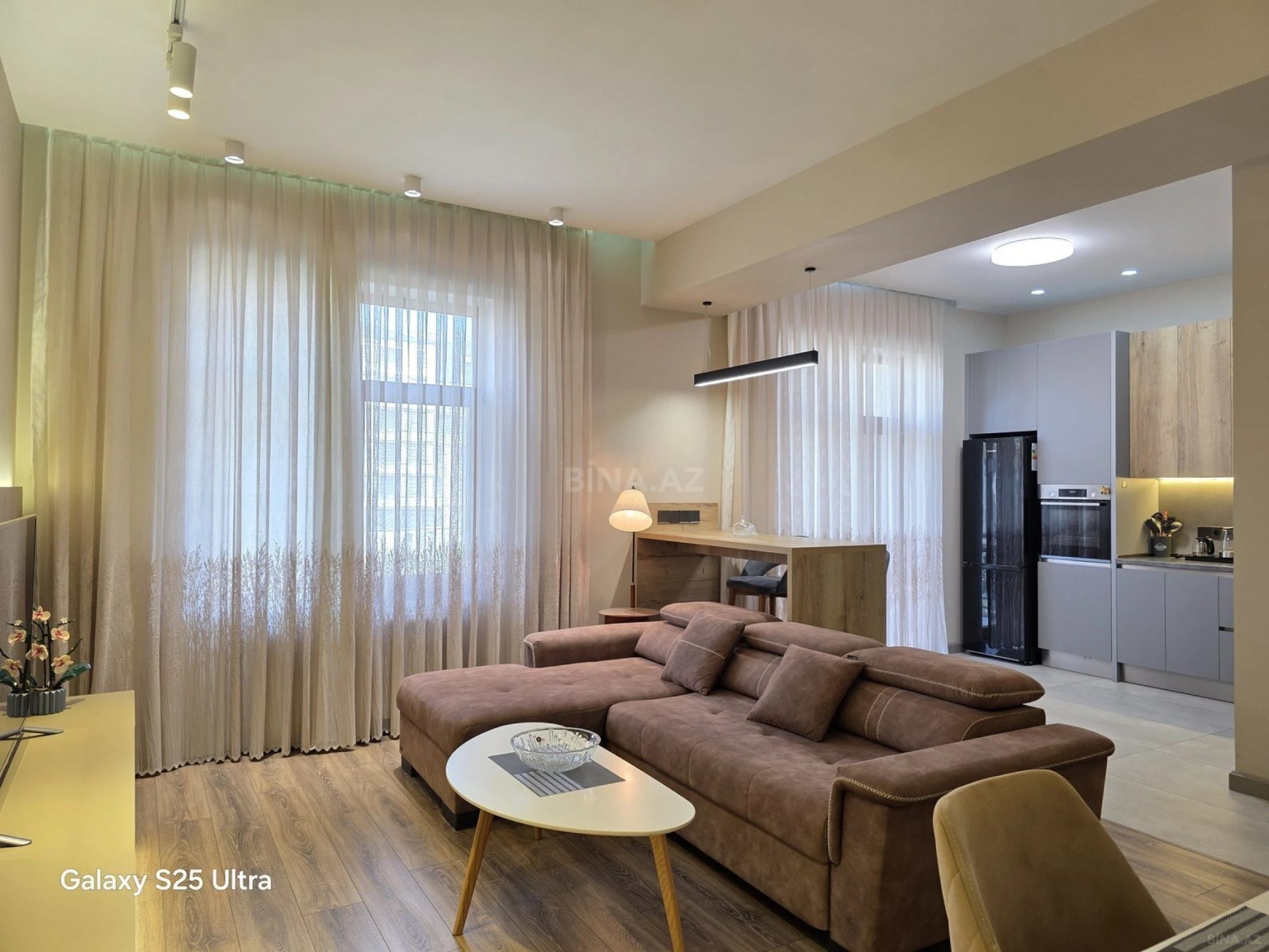 Kirayə verilir 2 otaqlı mənzil 90 m²