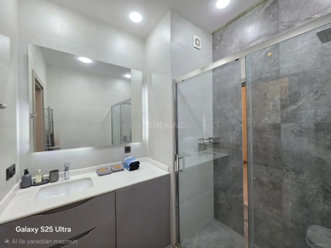 Kirayə verilir 2 otaqlı mənzil 90 m²