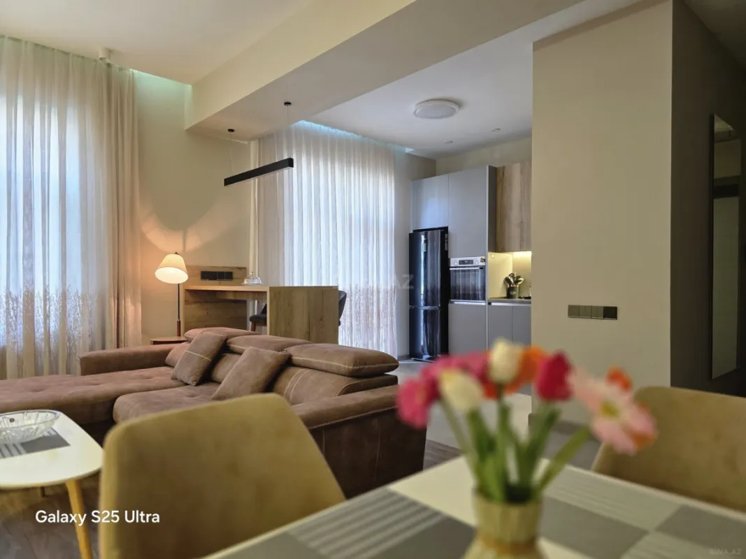 Kirayə verilir 2 otaqlı mənzil 90 m²