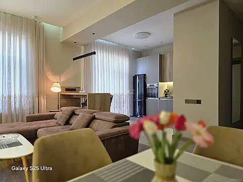 Kirayə verilir 2 otaqlı mənzil 90 m²