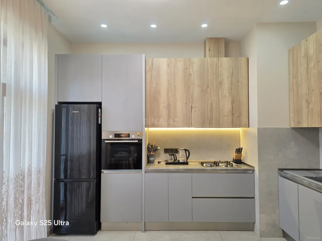 Kirayə verilir 2 otaqlı mənzil 90 m²