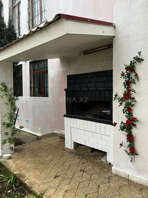 Kirayə verilir 9 otaqlı həyət evi 350 m²