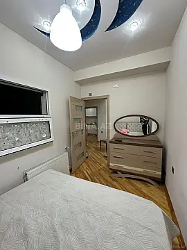 Kirayə verilir 2 otaqlı mənzil 50 m²