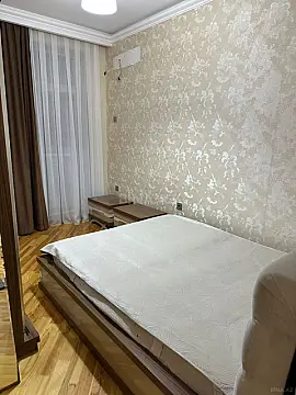 Kirayə verilir 2 otaqlı mənzil 50 m²