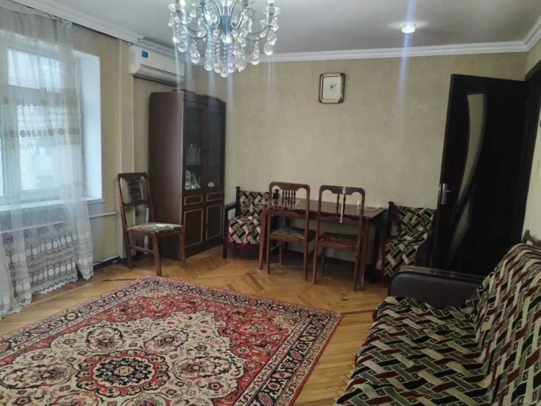 Satılır 2 otaqlı mənzil 58 m²