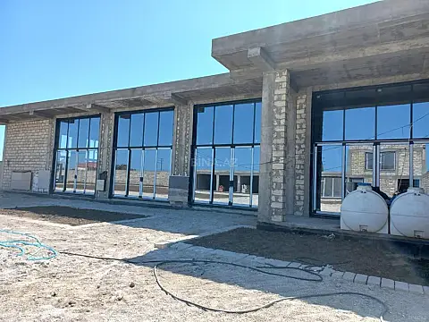 Satılır 10 otaqlı həyət evi 1200 m²