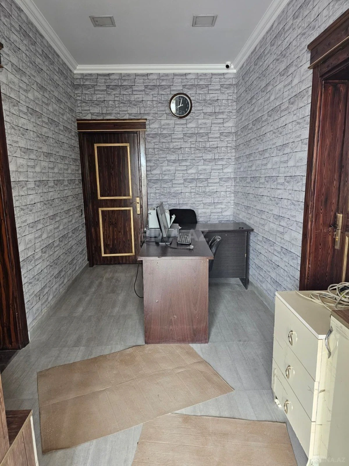 Satılır obyekt 700 m²