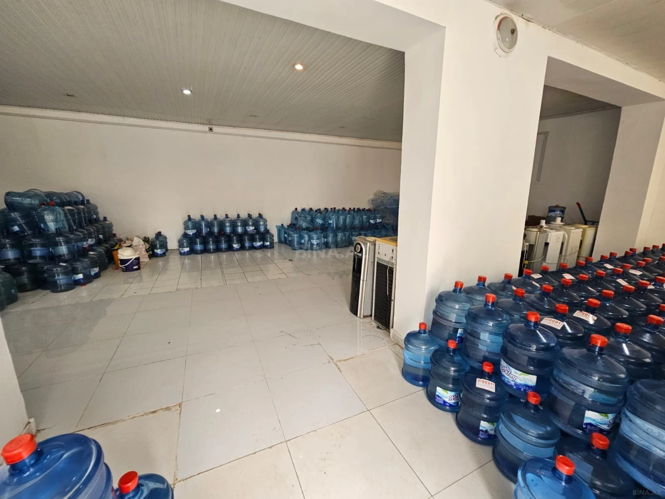 Satılır obyekt 700 m²