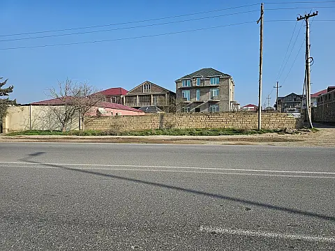 Satılır obyekt 700 m²