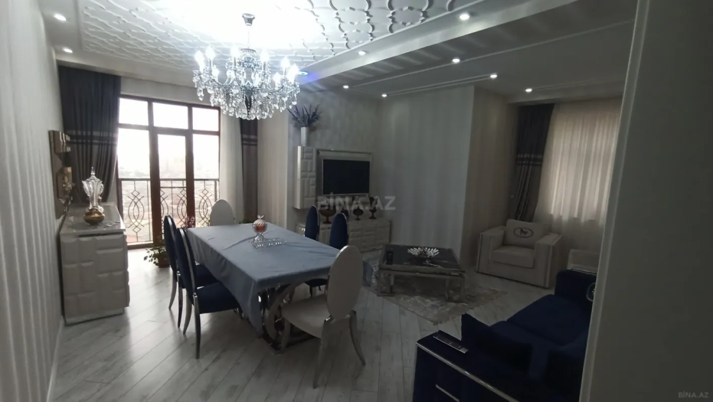 Satılır 4 otaqlı mənzil 147 m²