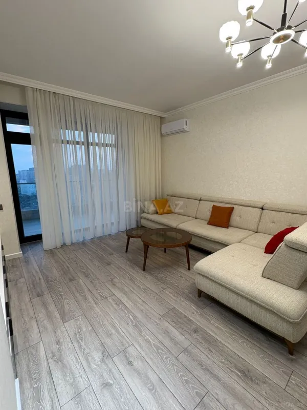 Kirayə verilir 3 otaqlı mənzil 148 m²
