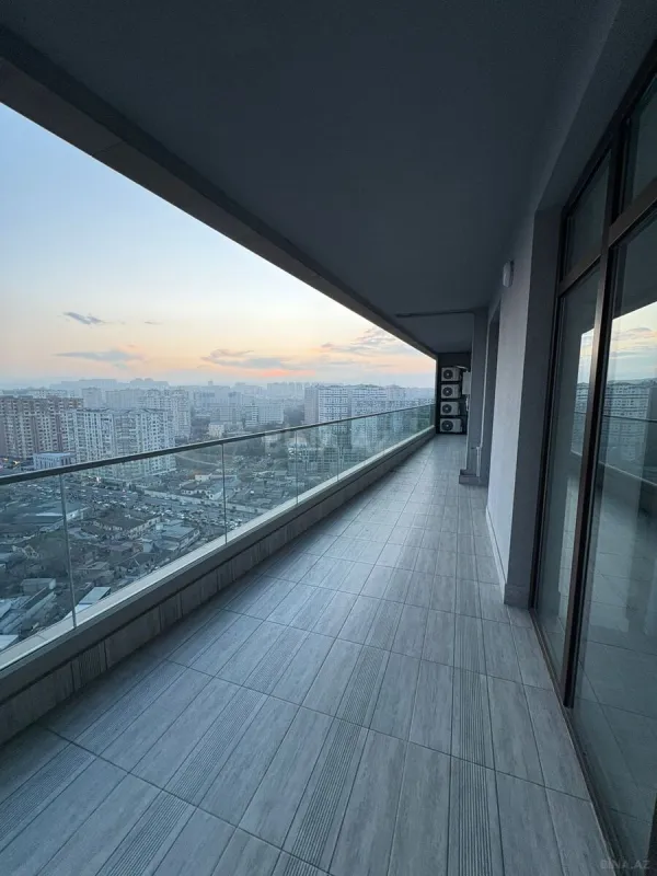 Kirayə verilir 3 otaqlı mənzil 148 m²