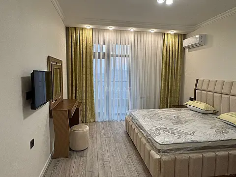 Kirayə verilir 3 otaqlı mənzil 148 m²