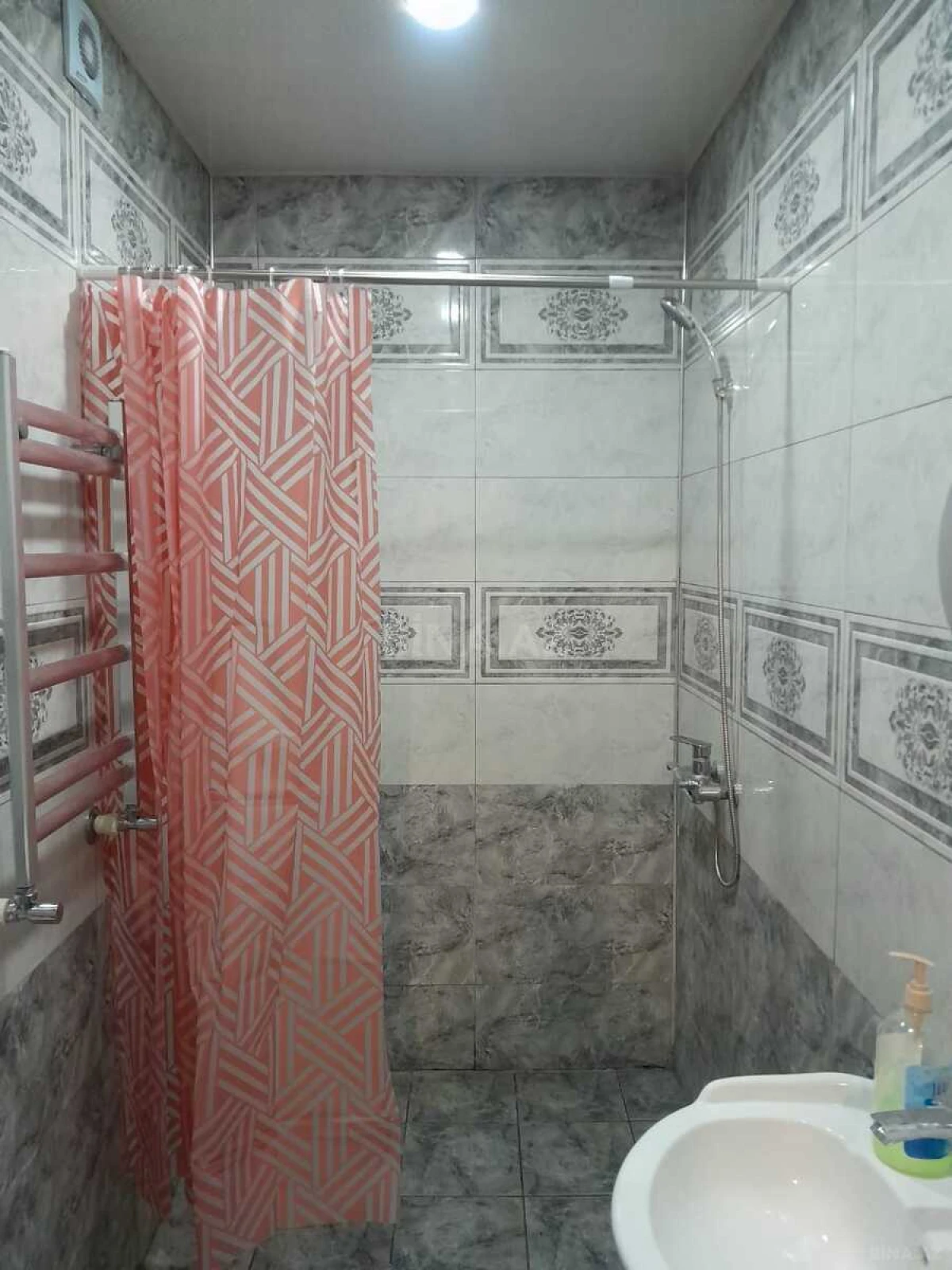 Kirayə verilir 1 otaqlı mənzil 40 m²