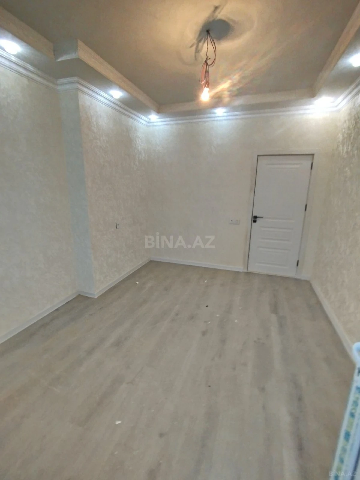 Satılır 2 otaqlı mənzil 44 m²