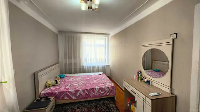 Kirayə verilir 2 otaqlı mənzil 50 m²