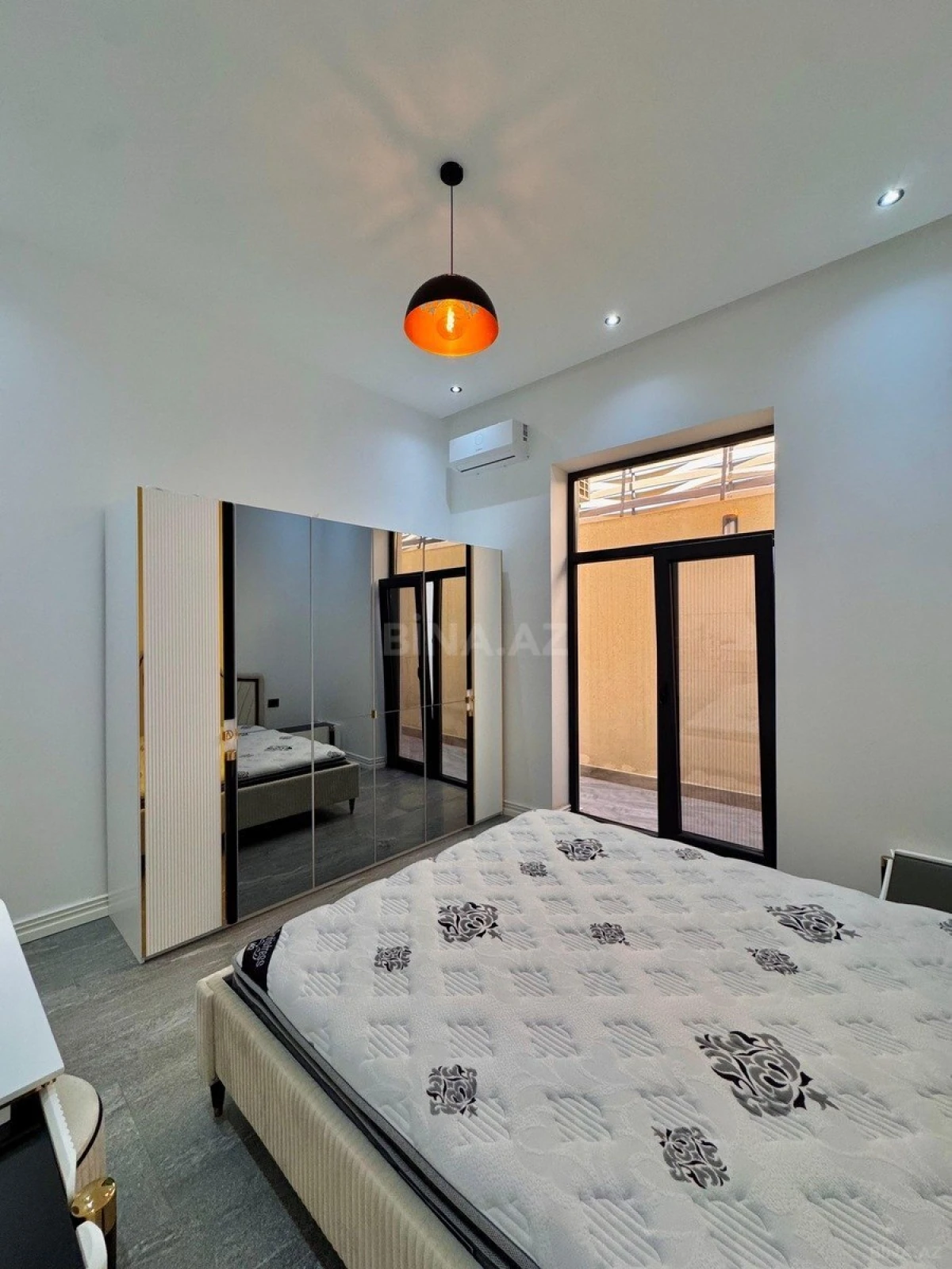 Kirayə verilir 4 otaqlı həyət evi 250 m²