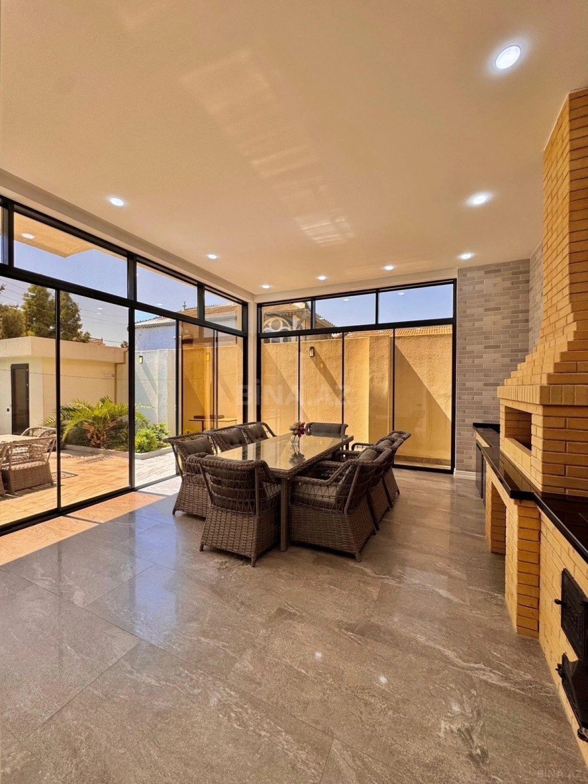 Kirayə verilir 4 otaqlı həyət evi 250 m²