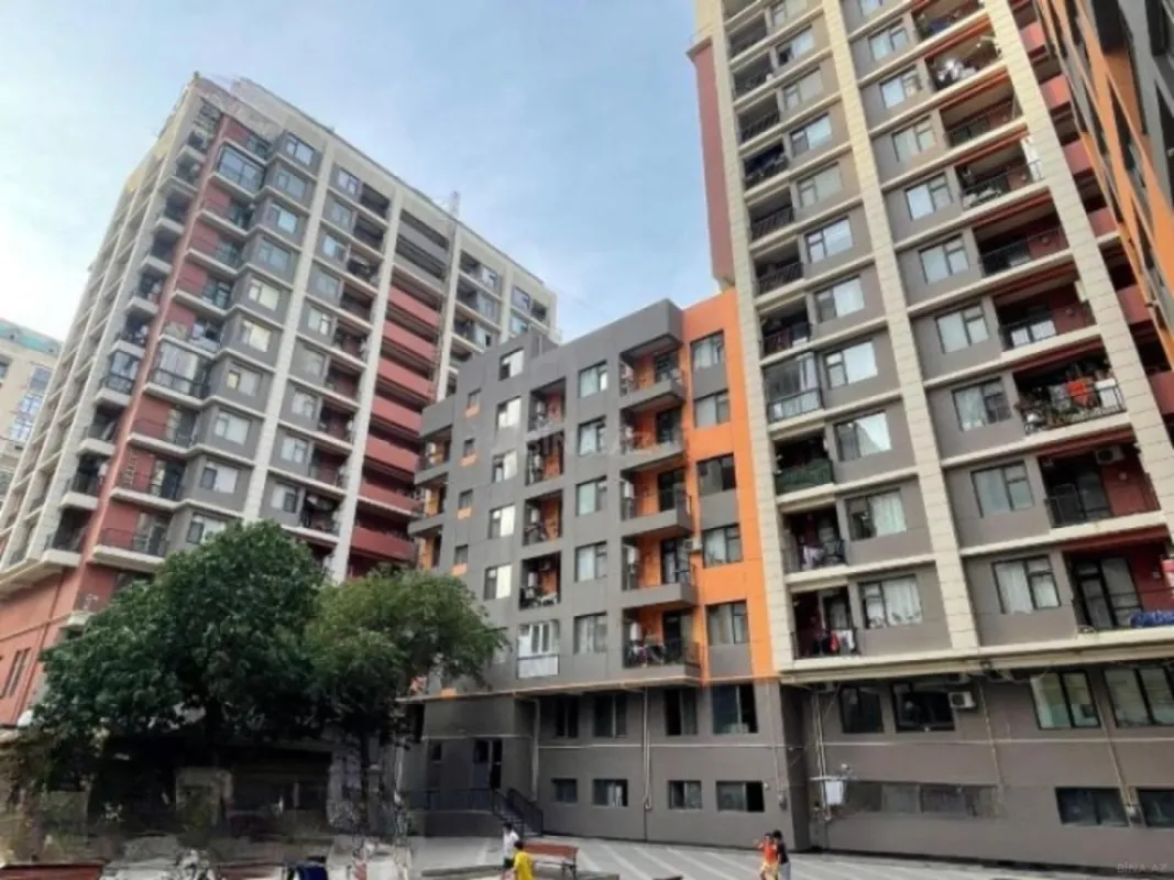 Kirayə verilir 2 otaqlı mənzil 65 m²