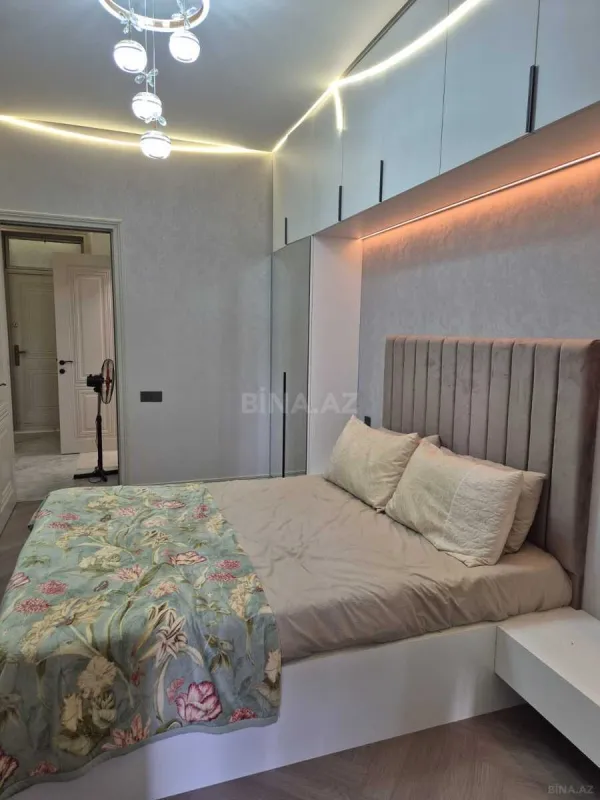 Kirayə verilir 2 otaqlı mənzil 65 m²