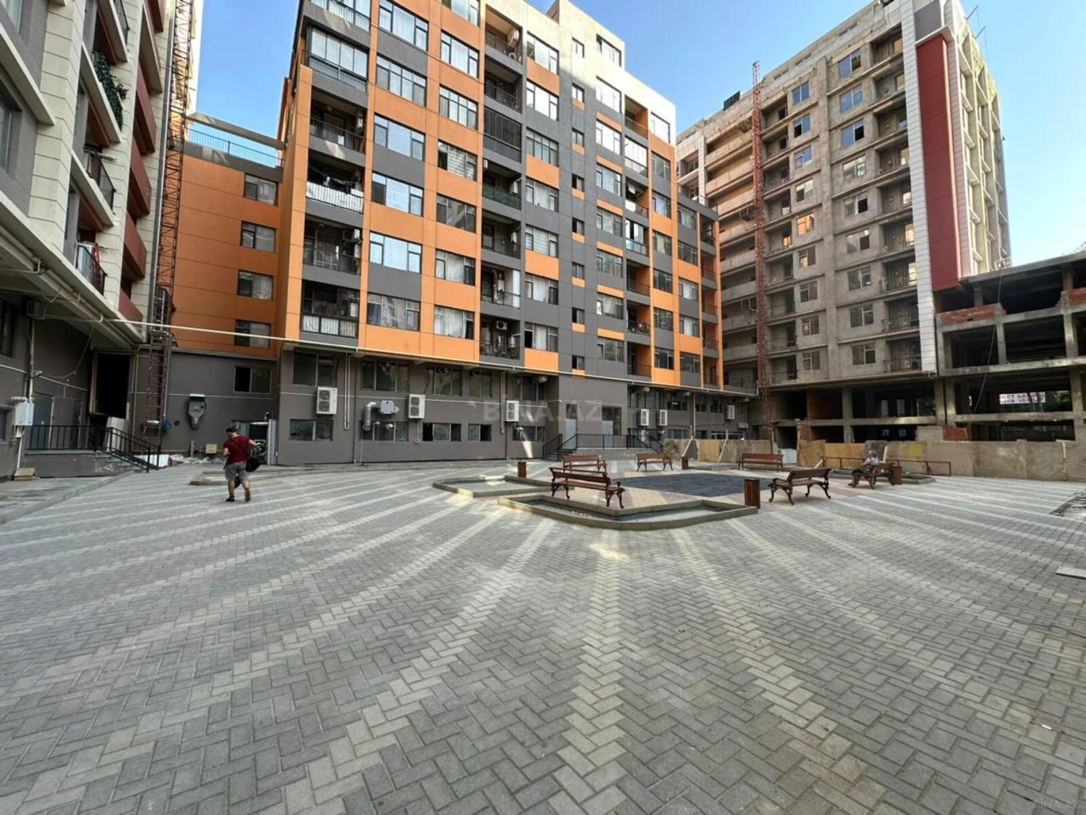 Kirayə verilir 2 otaqlı mənzil 65 m²
