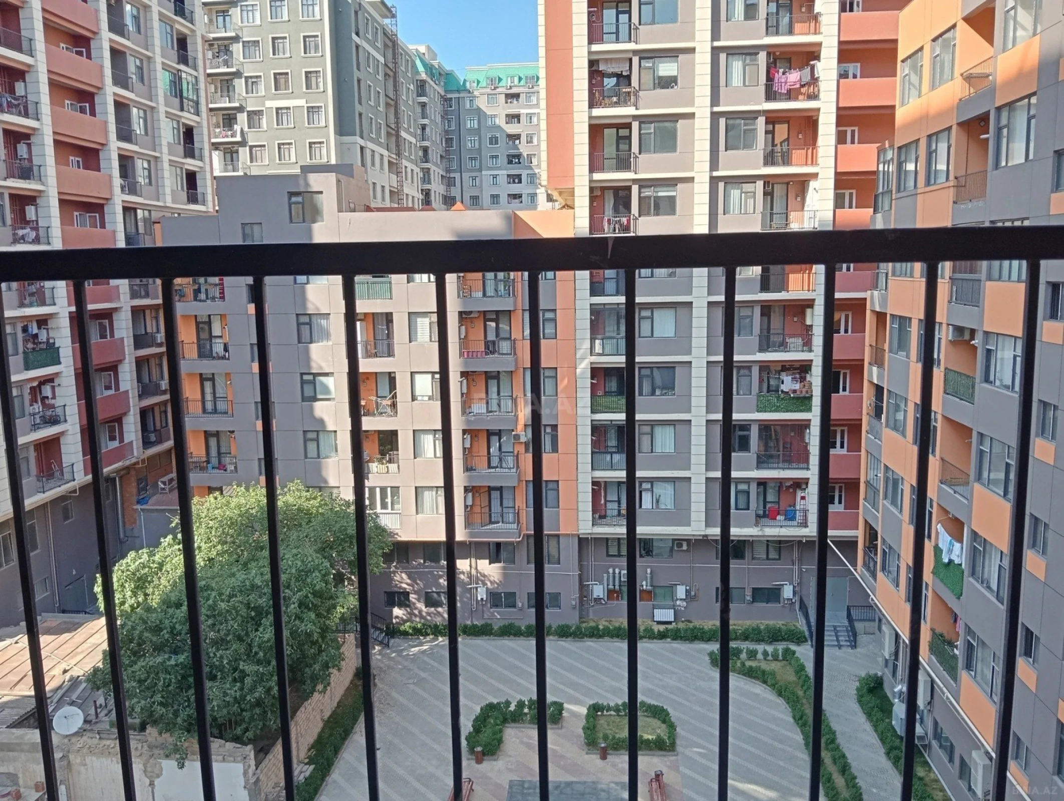 Kirayə verilir 2 otaqlı mənzil 65 m²