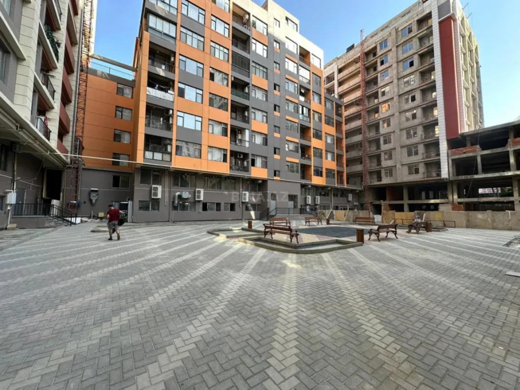 Kirayə verilir 2 otaqlı mənzil 65 m²