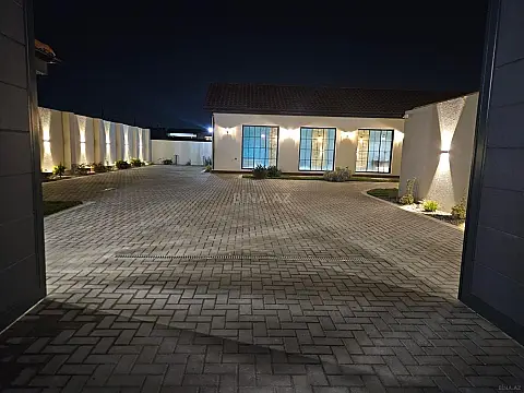 Kirayə verilir 5 otaqlı həyət evi 450 m²