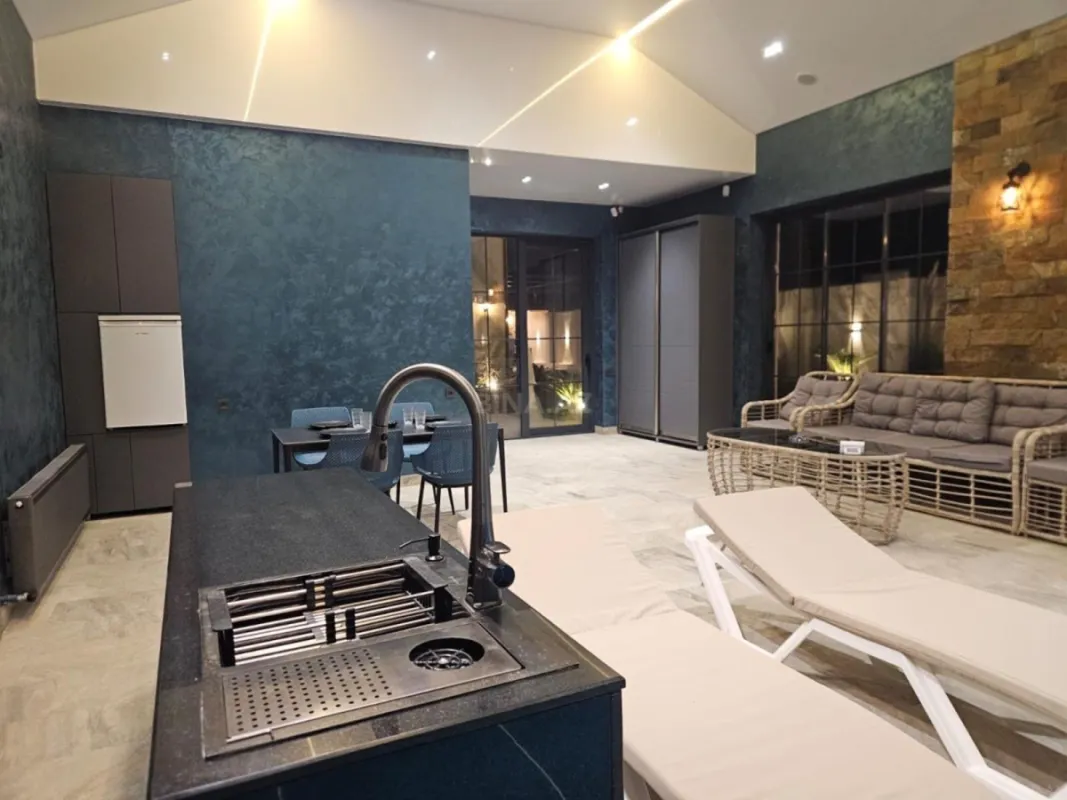 Kirayə verilir 5 otaqlı həyət evi 450 m²