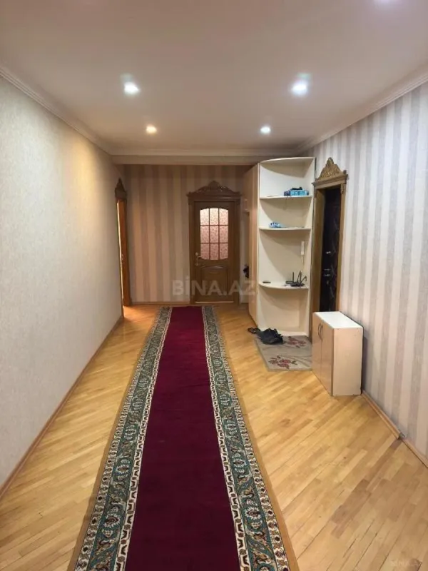 Kirayə verilir 3 otaqlı mənzil 162 m²
